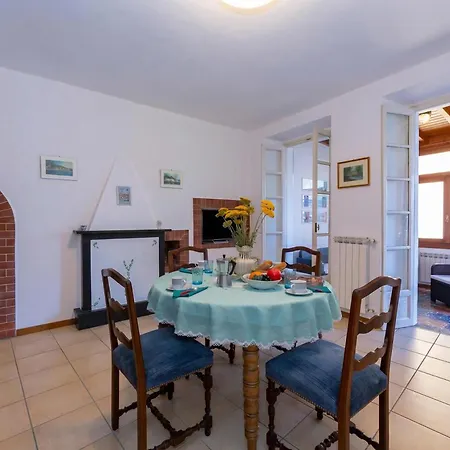 Casa Mira Al Apartman *